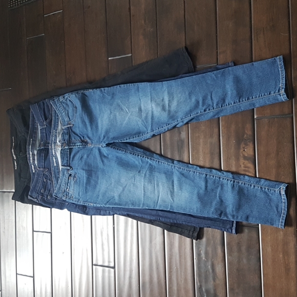 LOT of 3 pairs of Old Navy Jeans - Picture 2 of 2